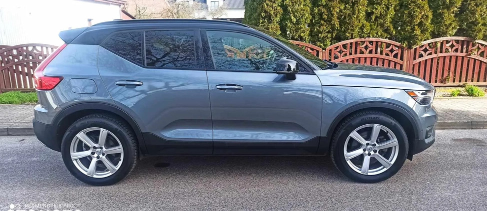 Volvo XC 40 cena 115500 przebieg: 165000, rok produkcji 2019 z Drezdenko małe 497